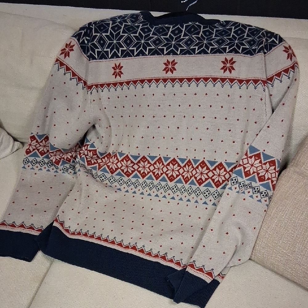 CALE Men's Sweater - Blue and Red Nordic Design Mountain HIGH Outfitters - Picture 4 of 7